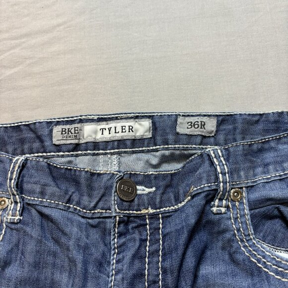 Buckle BKE Jeans Mens 36x28 Blue Dark Wash Tyler Straight Stretch Denim Whiskers - Picture 6 of 11